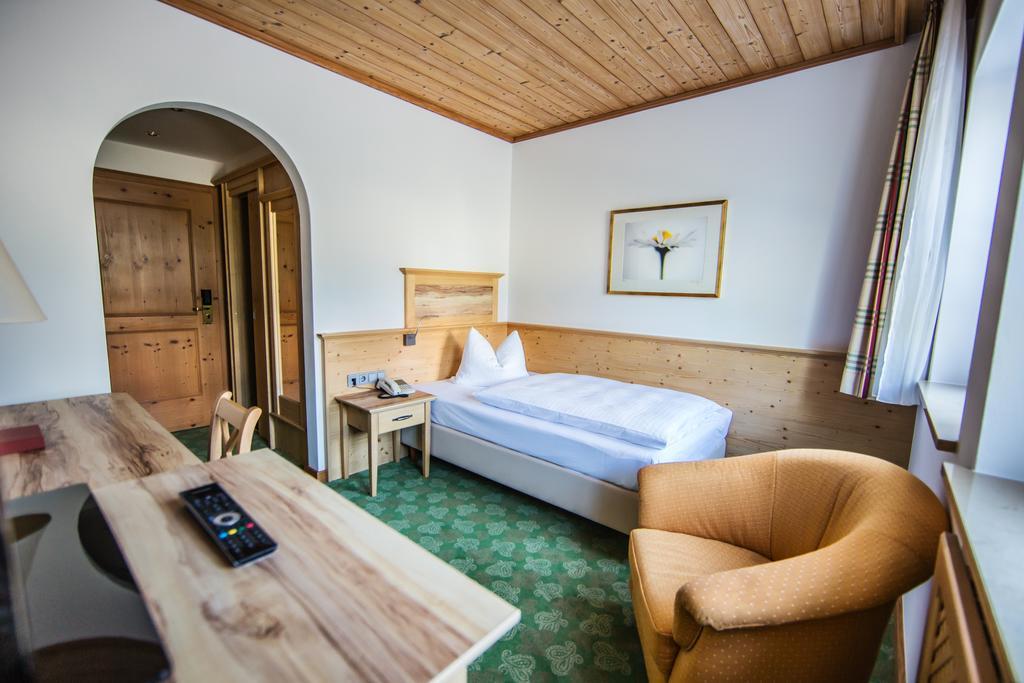 Glasl'S Landhotel Zorneding Extérieur photo
